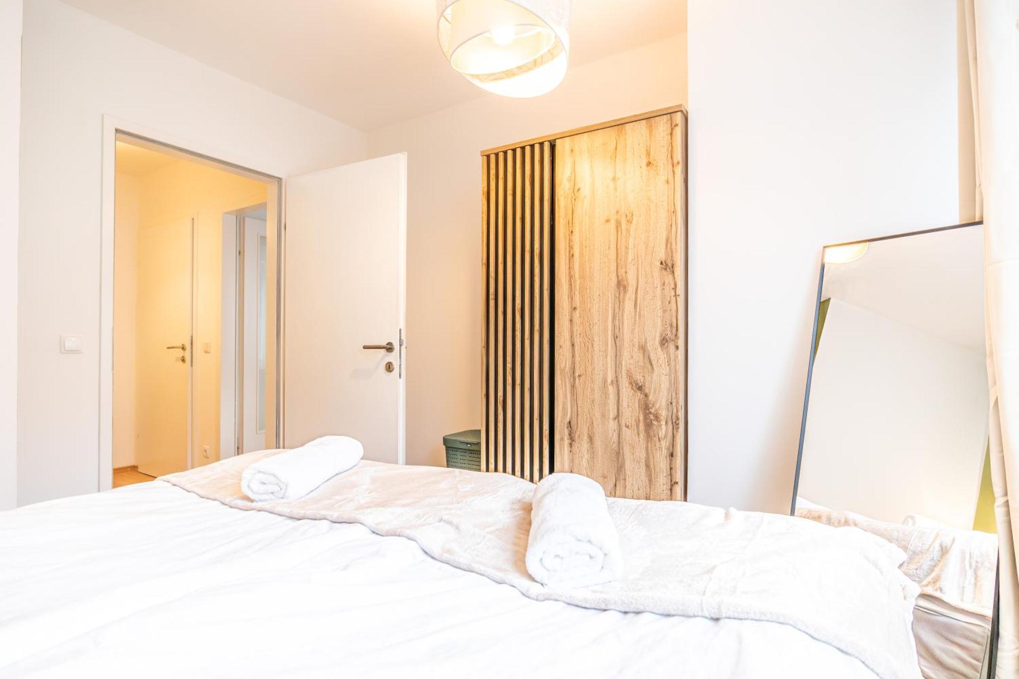 Ferienwohnung Charming 1Br, Steps From Reumannplatz U1 Wien Exterior foto