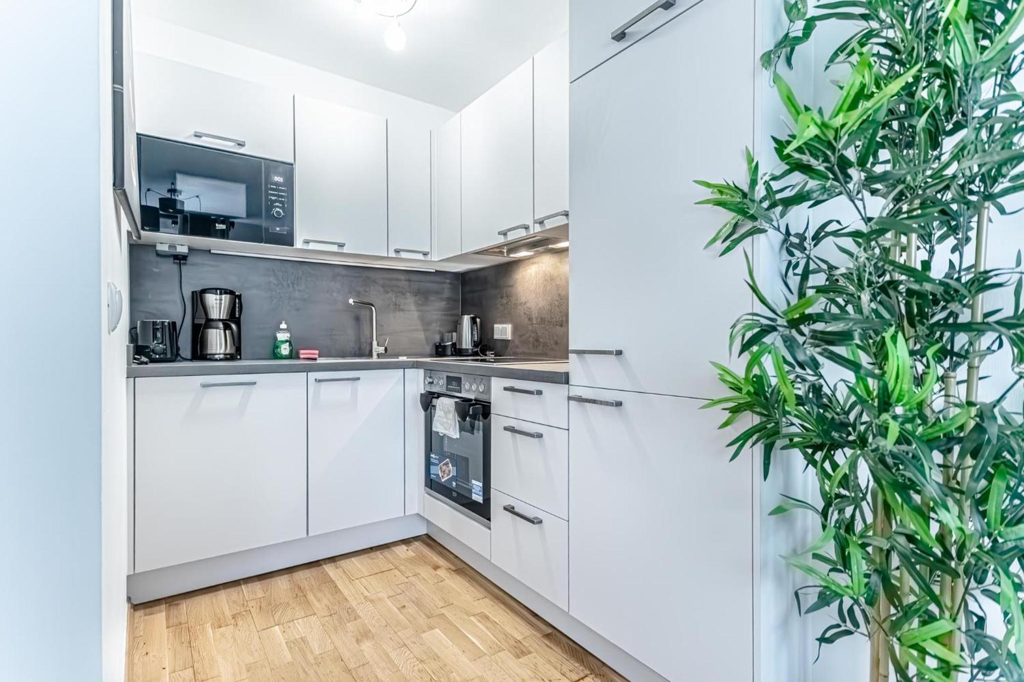 Ferienwohnung Charming 1Br, Steps From Reumannplatz U1 Wien Exterior foto