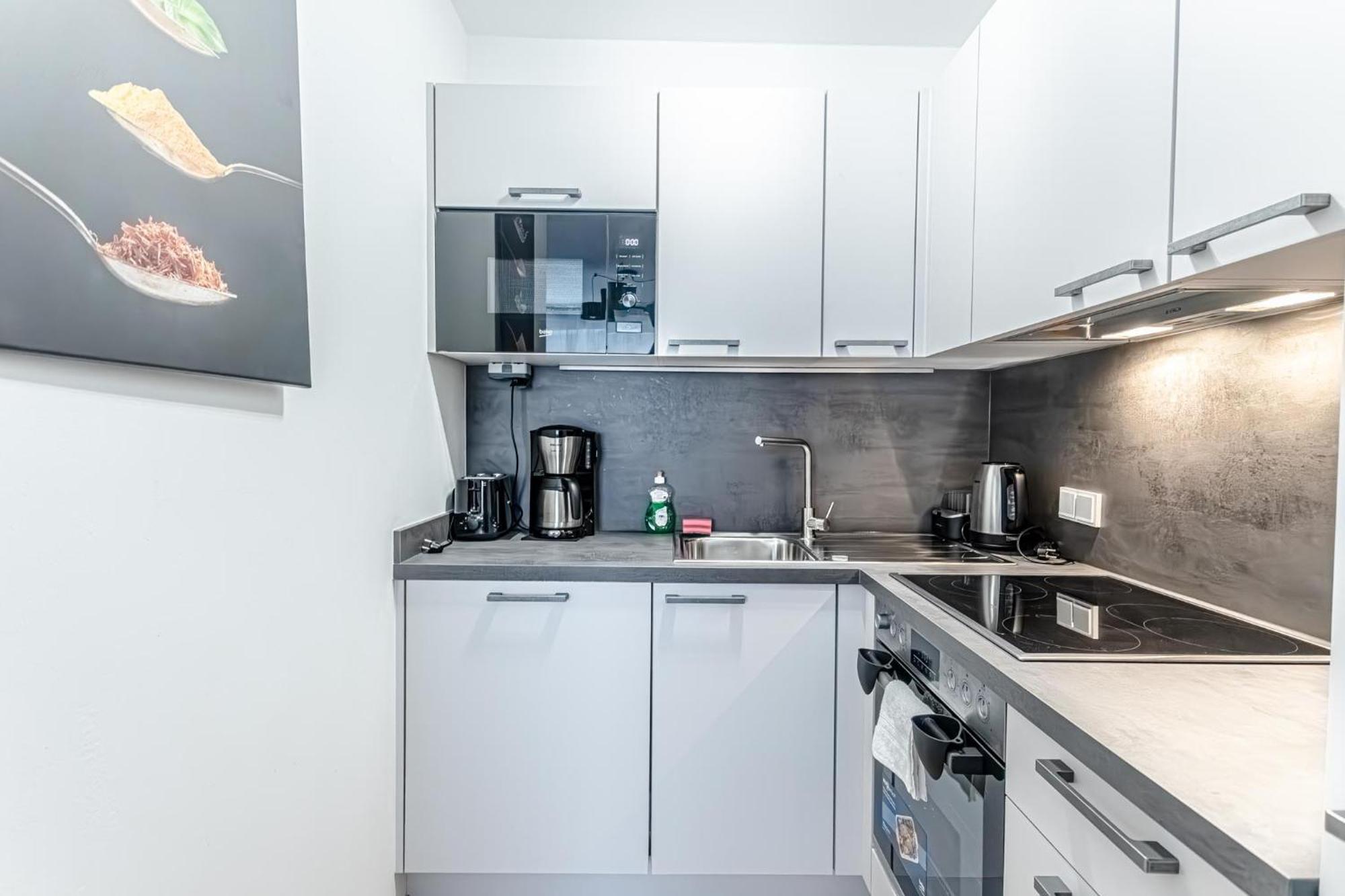 Ferienwohnung Charming 1Br, Steps From Reumannplatz U1 Wien Exterior foto