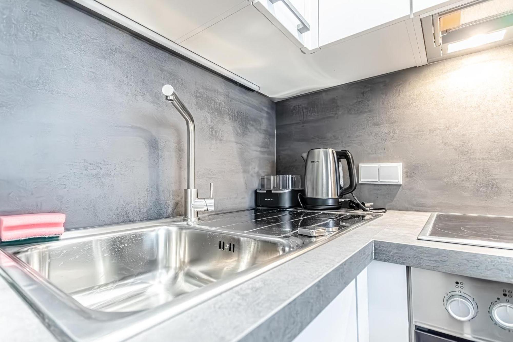 Ferienwohnung Charming 1Br, Steps From Reumannplatz U1 Wien Exterior foto